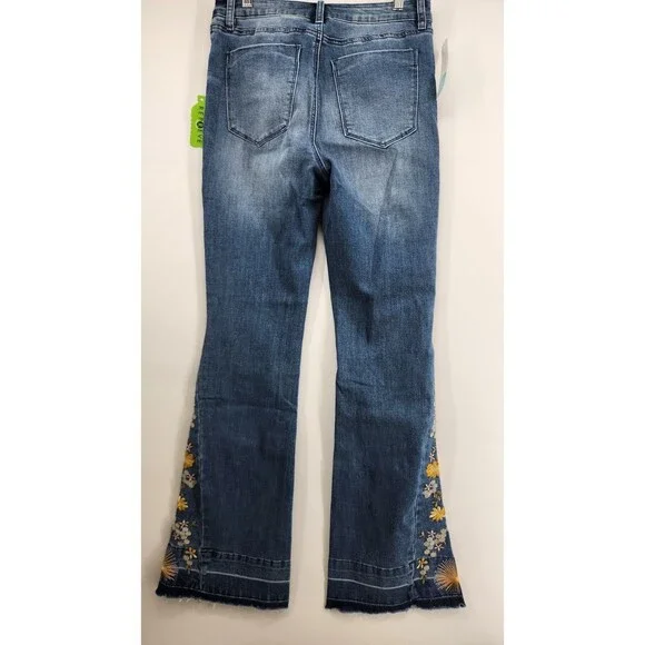 Prosperity Women's Size 8 Blue Denim Laura Embroidered Bootcut Jeans NWT - Picture 10 of 12